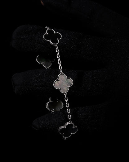 Four clover Armband